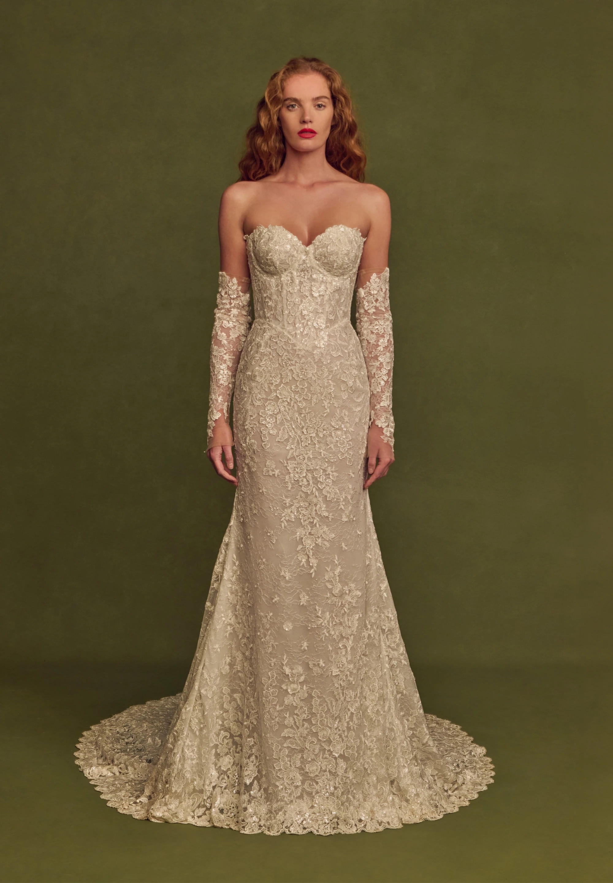 Full size Dame #1 Ivory picture